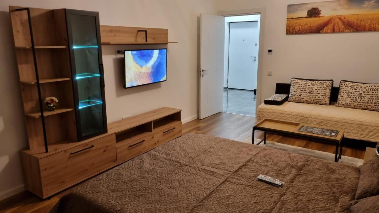 Coresi Luxury Sinuhe Residents For 4 Apartment
